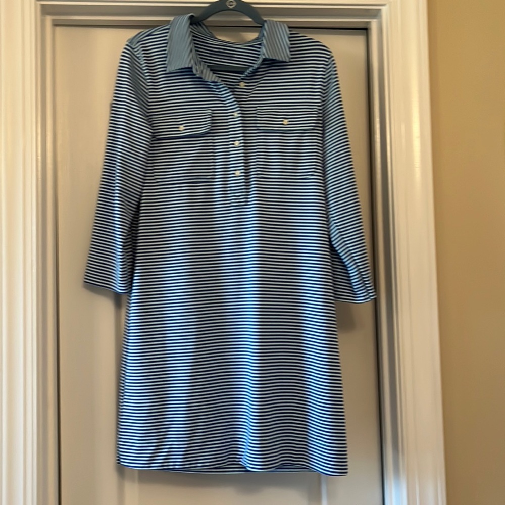 Vineyard Vines Performance dress size Large